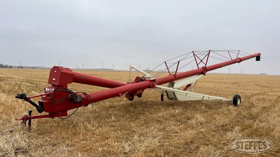 Buhler Farm King 1370 Swing Hopper Auger
