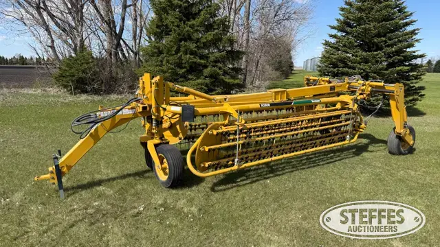 2019 Vermeer R2800