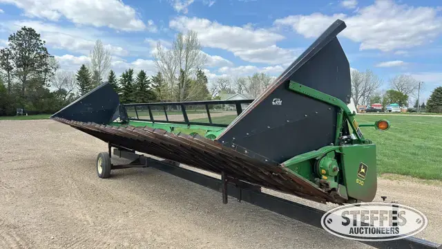 John Deere 930
