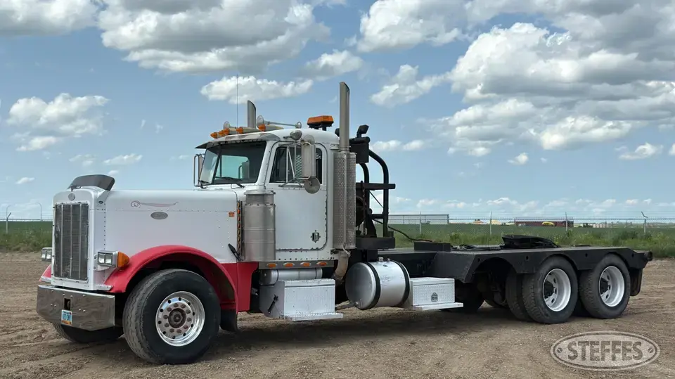 1994 Peterbilt 379 Winch Truck