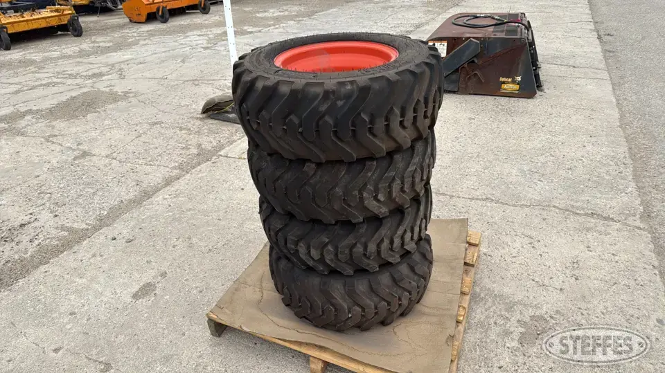 (4) Bobcat 29x10.50-15 tires Construction Equipment Tire