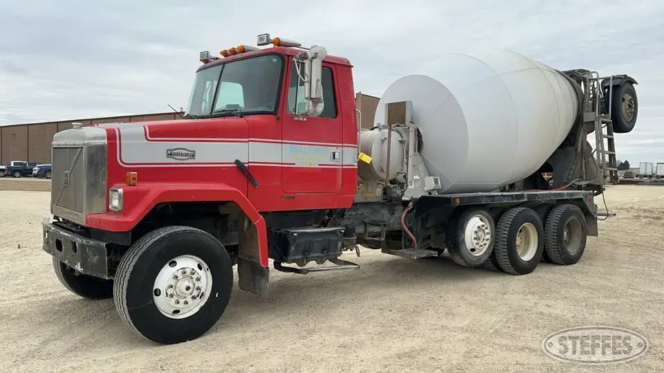 2001 Volvo Autocar Mixer Truck