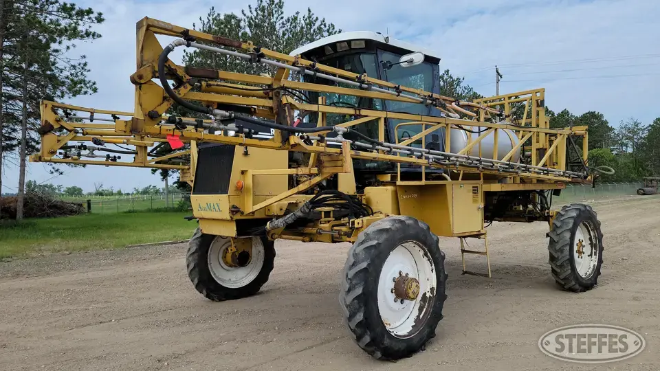 1993 Rogator 664 Self-Propelled Sprayer