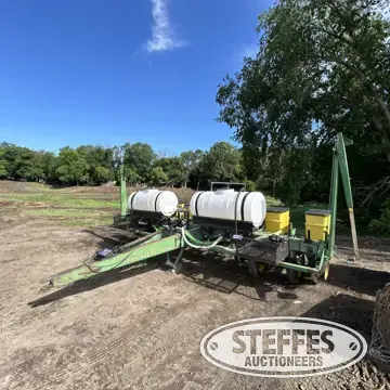 John Deere 7000