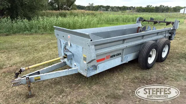 AGCO New Idea 3639