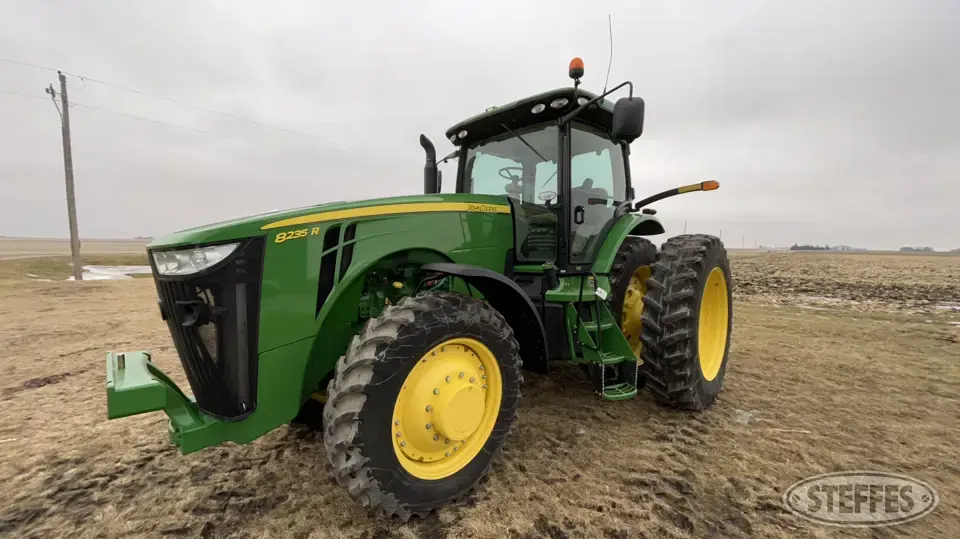2014 John Deere 8235R MFWD Tractor