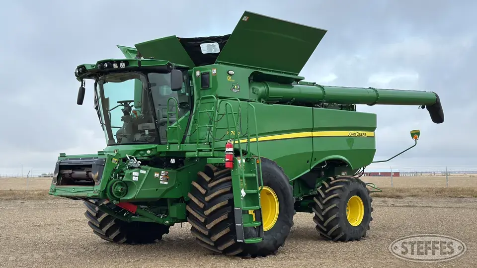 2022 John Deere S780 Combine