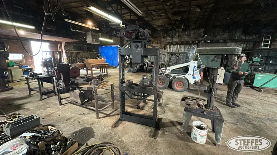Hydraulic press Machine Tool