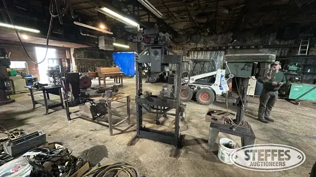 Hydraulic press