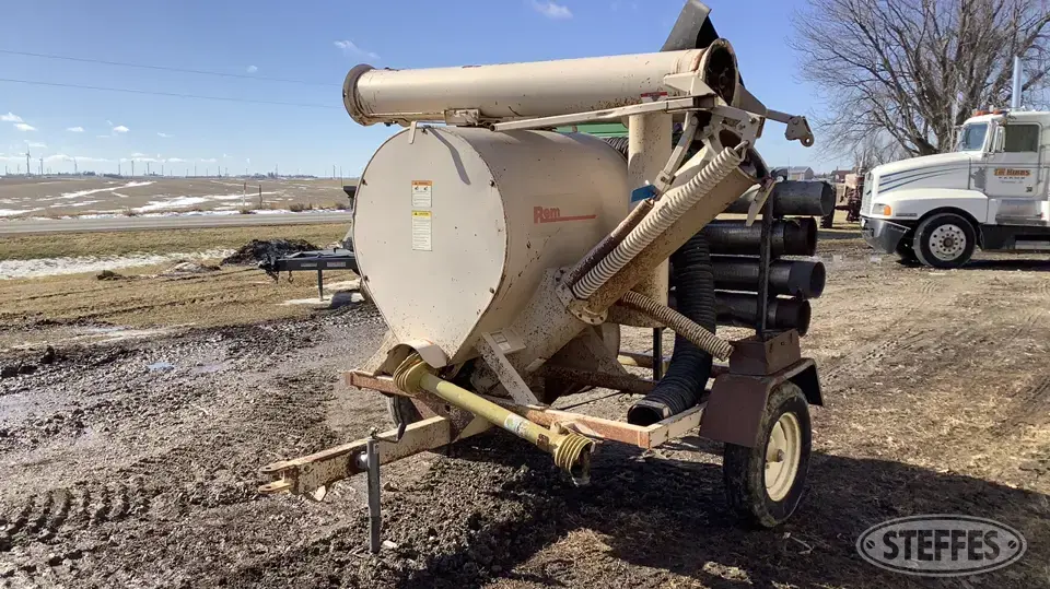 REM 1026A Pneumatic Grain Equipment
