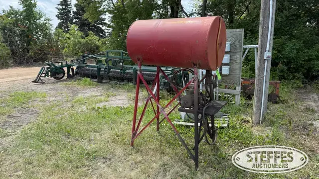 110 gal. oil storage tank