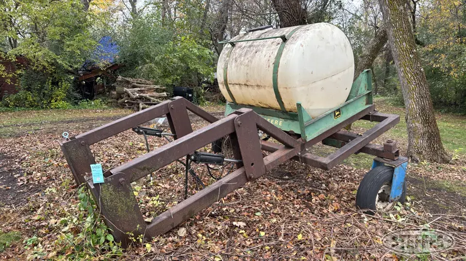 John Deere 550 Poly Tank