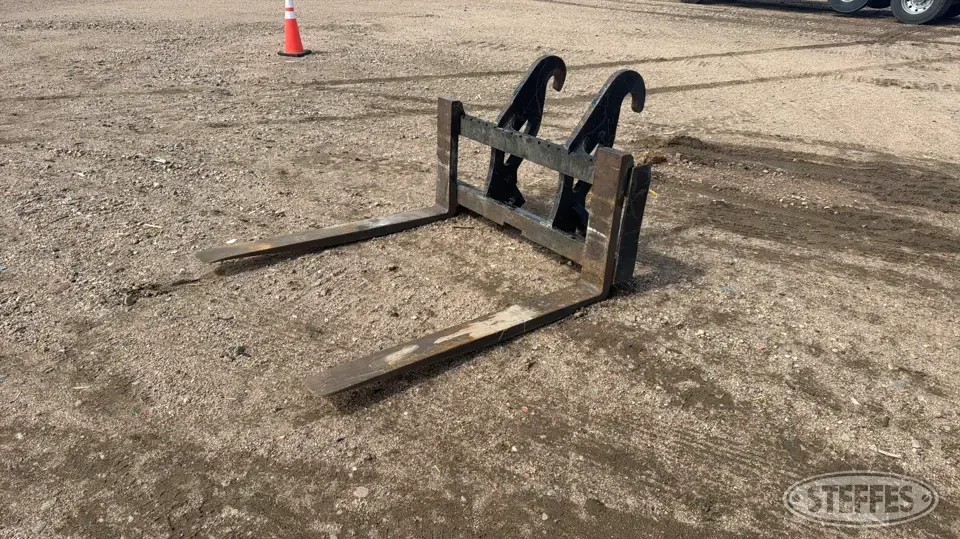 CAT Loader Attachment