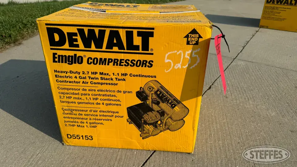DeWalt D55153 Air Compressor