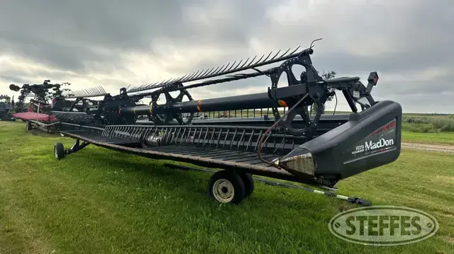 2007 MacDon FD70