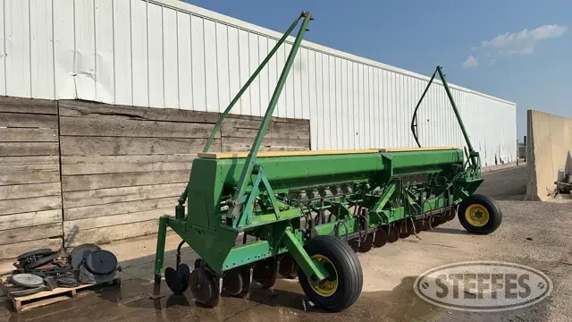 John Deere 520