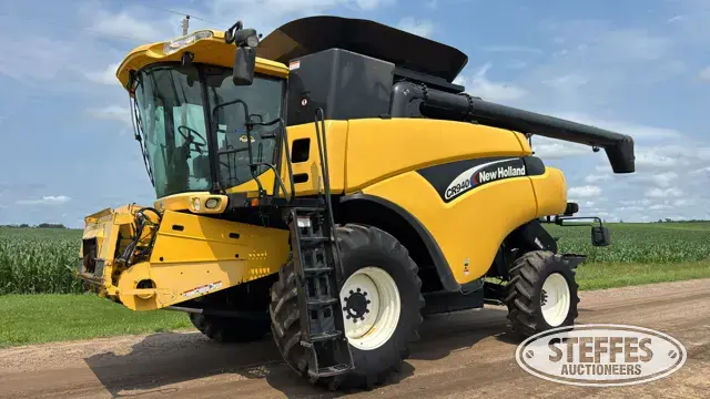 2003 New Holland CR-940