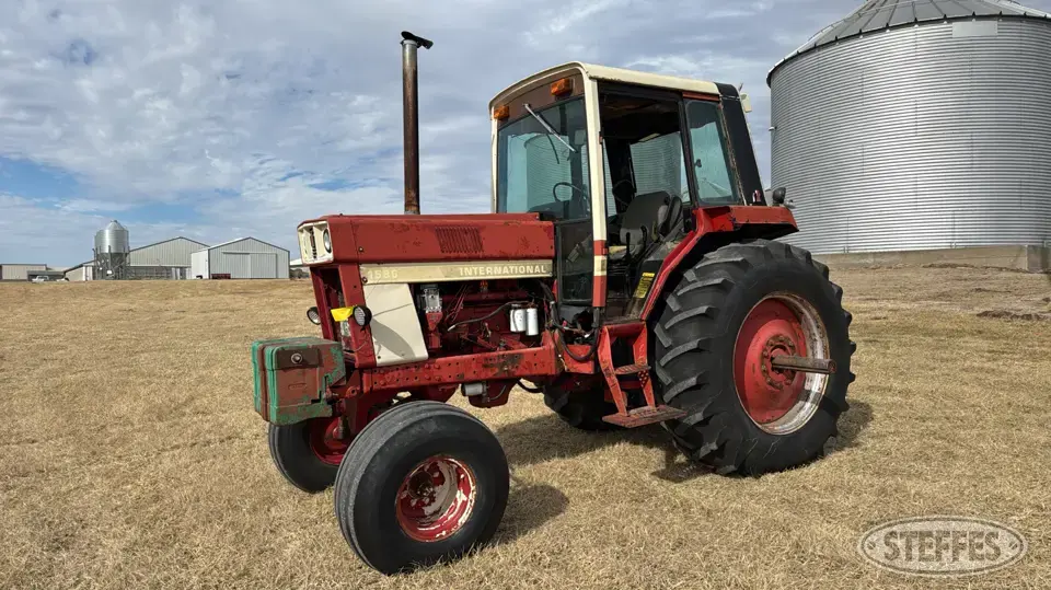 1981 International 1586 2WD Tractor