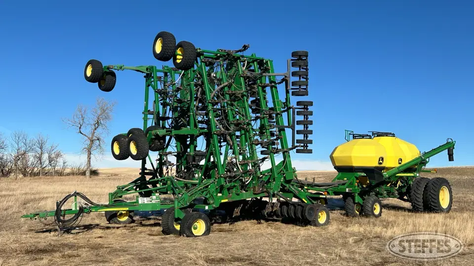 2011 John Deere 1830 Air Drills and Air Seeder