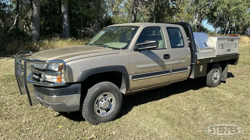2004 Chevrolet 2500HD 3 Quarter Ton Pickup