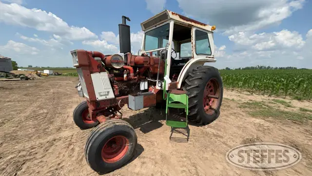 1972 Farmall 1066