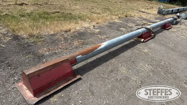 Hutchinson under bin auger