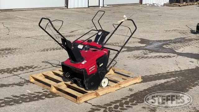 (2) Honda HS720