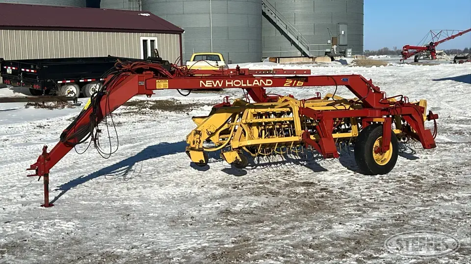 New Holland 216 Rake