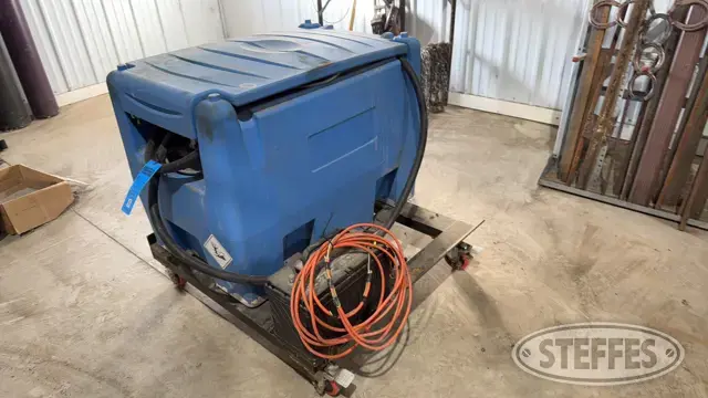 DEF tank & pump