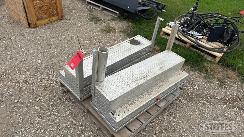 (2) Weather Guard side toolboxes Truck-Trailer Part