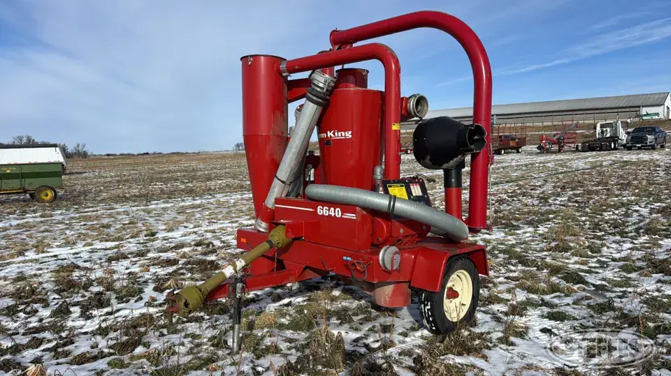 2015 Farm King 6640 Pneumatic Grain Equipment
