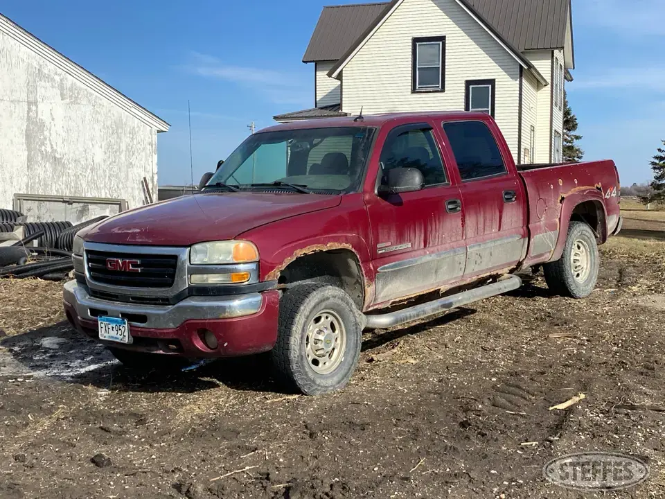 2004 GMC 2500HD 3 Quarter Ton Pickup