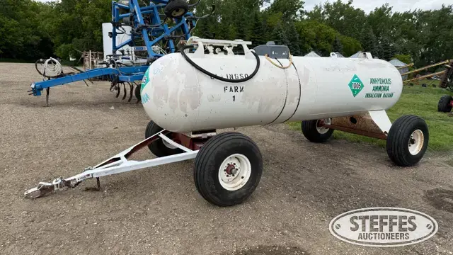 Trinity 1,000 gal. NH3 tank