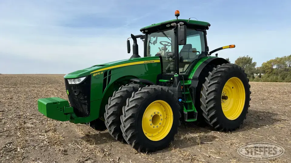 2019 John Deere 8370R MFWD Tractor