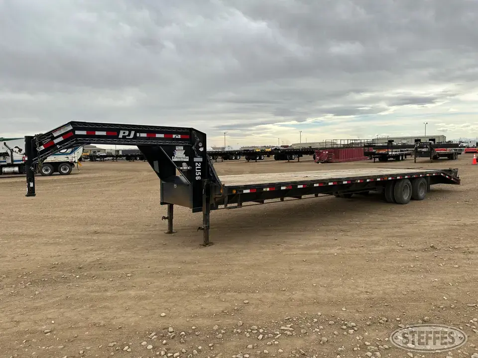 2018 PJ Trailers FD352 Flatbed Trailer
