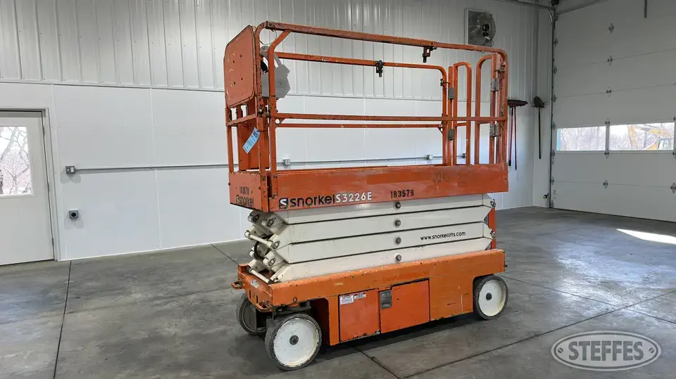 2017 Snorkel S3226E Scissor Lift