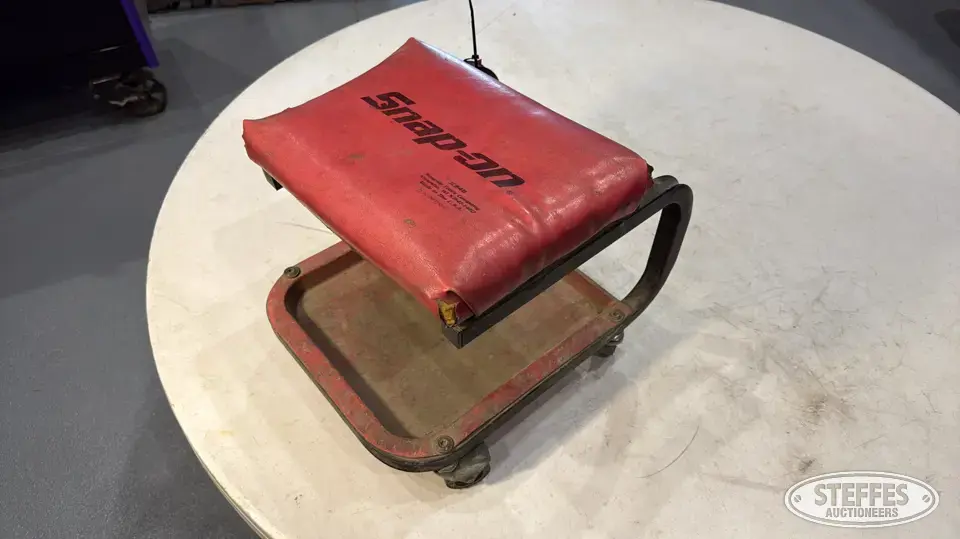 Snap-on rolling stool General Tools and Shop Supply