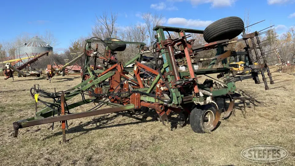 Glencoe Soil Saver Chisel Plow
