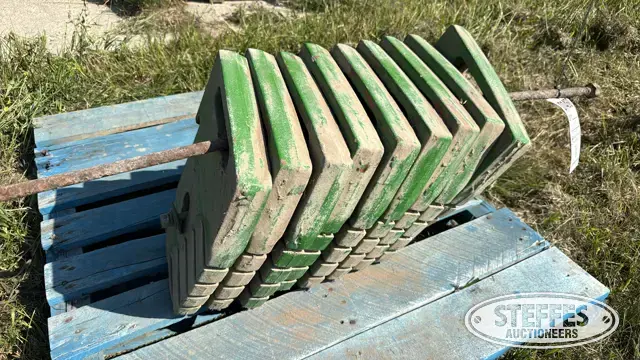 (9) Suitcase weights