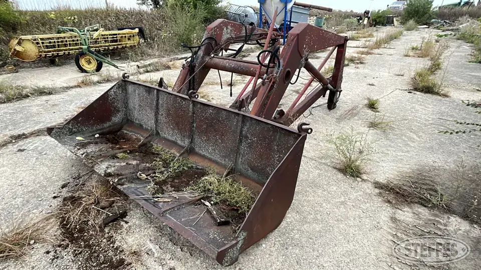 Westendorf WL 42 Tractor Loaders and Attachment