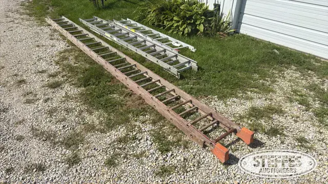 (3) Aluminum ext. ladders