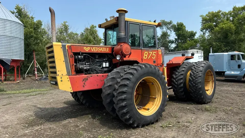1981 Versatile 875 4WD Tractor