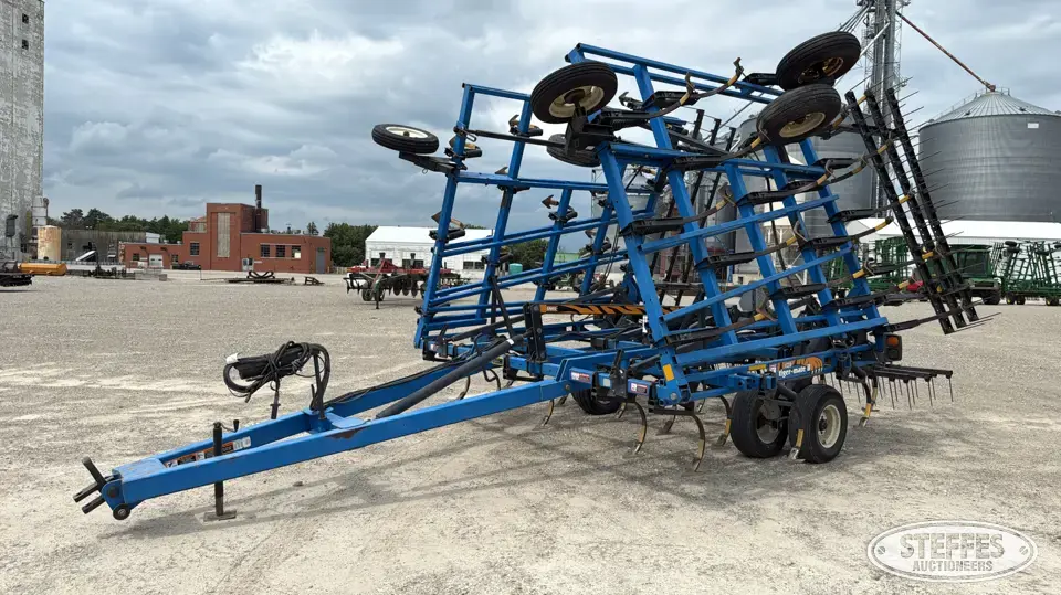 DMI Tiger Mate II Field Cultivator