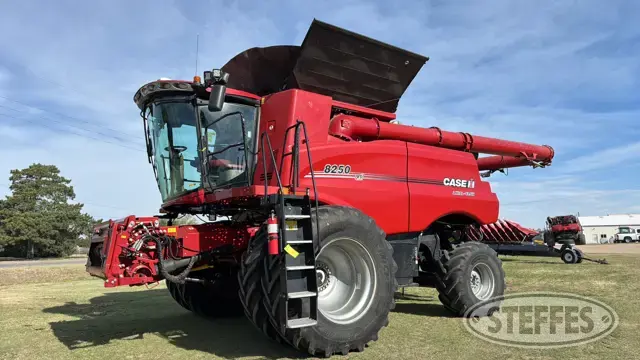 2023 Case IH 8250