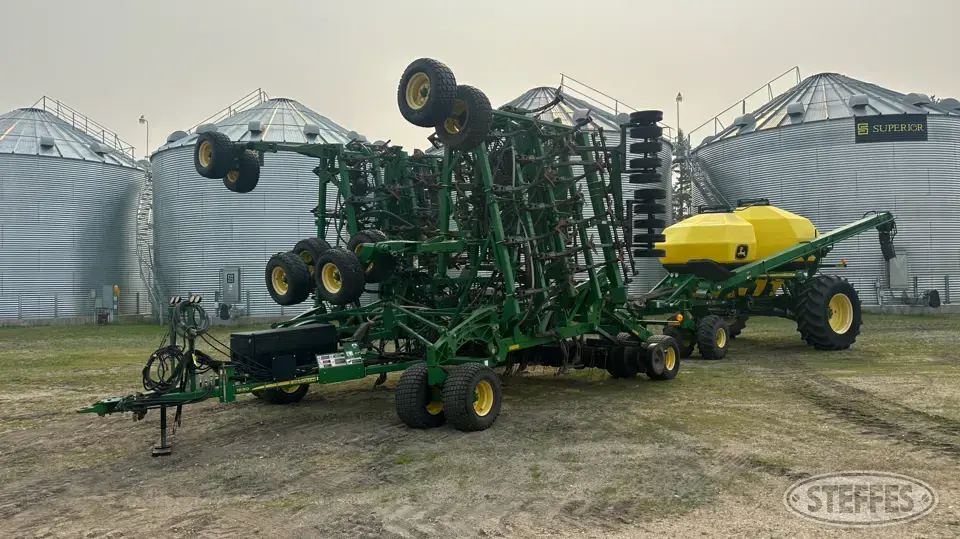2007 John Deere 1830 Air Drills and Air Seeder