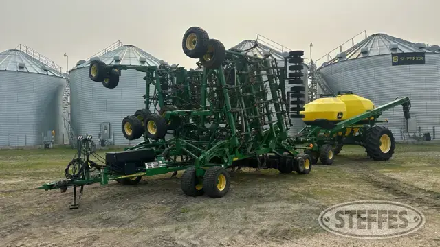 2007 John Deere 1830