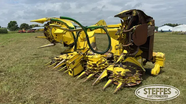 2015 John Deere 696