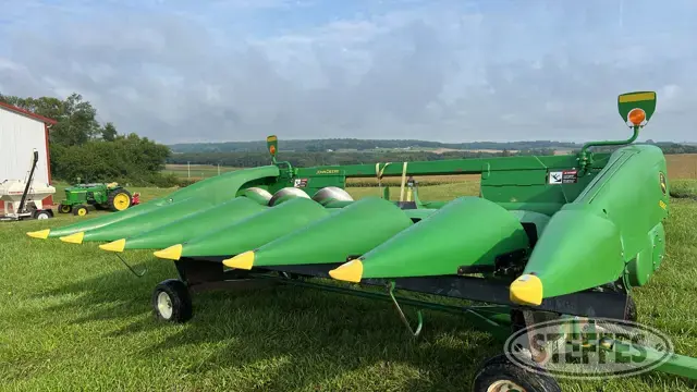 2010 John Deere 606C
