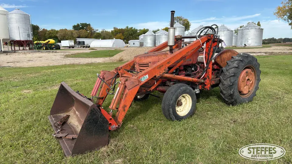 1955 International 300 Utility Collectible Tractor