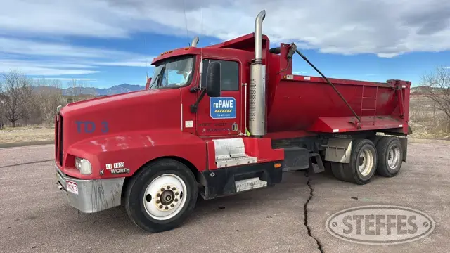 1992 Kenworth T600